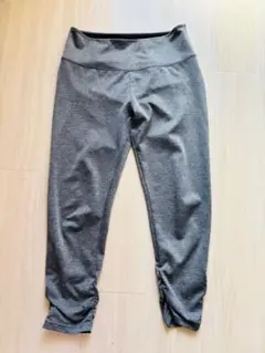 【日本製】【美品】グレー ヨガパンツ Mサイズ トレーニングウェア