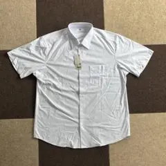 【新品未使用】ユニクロ 半袖シャツ　ホワイト　白色