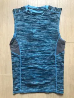 アンダーアーマー　ノースリーブ　M
