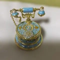 置物　アクセサリーボックス　リング入れ　エナメル質の小物入れ