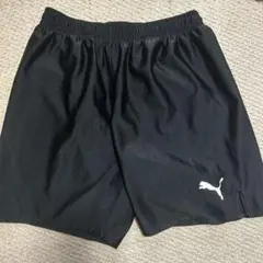 Puma 黒 ハーフパンツ