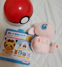 ぬいぐるみバッジ in モンスターボールケース vol.1 ミュウ