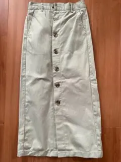 【新品】GU フロントボタンナロースカート
