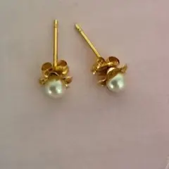 K18ピアス パールとお花のデザイン