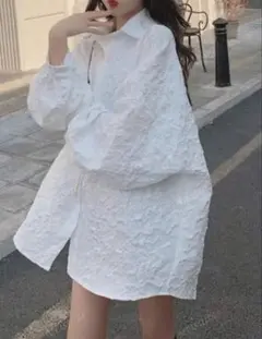 SHIEN 白のシャツ