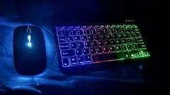 RGBバックライト付きワイヤレスキーボードとマウスセット