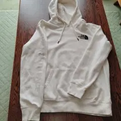ハイジさん専門THE NORTH FACE アイボリーパーカー