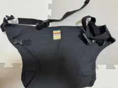 黒いベビー用チェアベルト