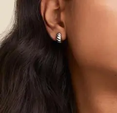 Item thumbnail for item 7cdecc6e-056d-4a62-815f-2e00fc870df6