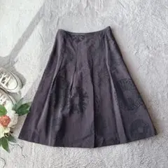 美品(M)シルクスカート/絹/ヒザ丈/フレア/日本製/裏地あり/チャコール