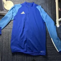 【早い者勝ち】【人気商品】adidas 青 長袖ウェア ジッパー付き