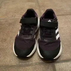 adidas キッズスニーカー ブラック　21.5㎝