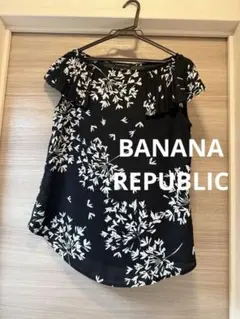 BANANAREPUBLIC ノースリーブ花柄袖プリーツトップス