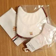 Familia　ファミリア　ガーゼハンカチ　授乳スタイ　靴下　3点セット　ピンク