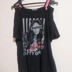 COLZA オフショルダーTシャツ 黒