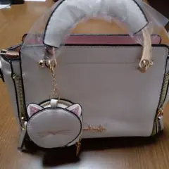 ホワイト ハンドバッグ ネコ型小銭入れ付き