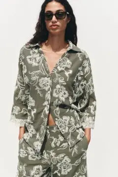 【新品未使用】ZARA ギュピールレーススリーブ刺繍入りシャツ L