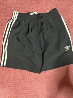 adidas 黒 ショートパンツ 3本ライン