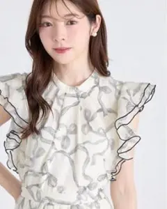 tocco closet シアーリボンプリントラッフルフリルブラウス