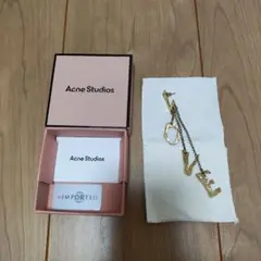 ★5/19〜5/21限定値下げ★Acne Studios コインチャームピアス ☆5/19〜5/21限定値下げ☆Acne Studios コインチャームピアス