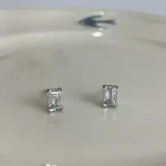 【新品】0.5ct 長方形ダイヤ　スクエア　ピアス　最高品質　モアサナイト
