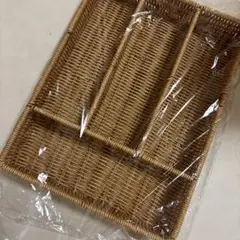 新品未使用　PPラタンカトラリーボックスKITINTO 3coinsスリコ