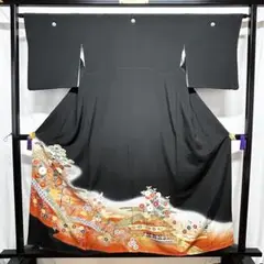 【461】友禅 刺繍入り黒留袖