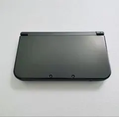 NEWニンテンドー3DS LL メタリックブラック　ソフト3本