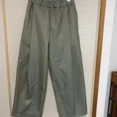 アンプーファーム光沢パンツ