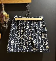ヘリーハンセン スカート