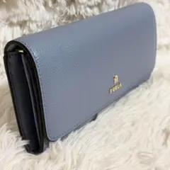 【未使用】フルラ　カメリア　長財布　フラップ　ロゴプレート