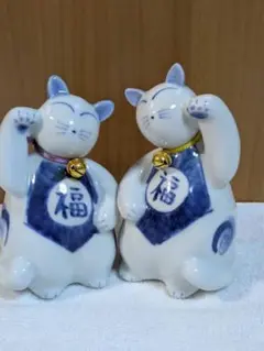 64 砥部焼　里窯　招き猫　鈴付き　2匹セット