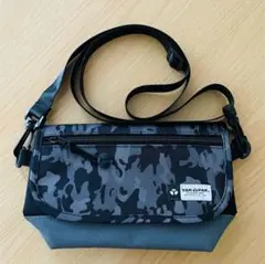 【超美品】YAKPAK(ヤックパック) メッセンジャーバッグ　モノクロカモフラ柄