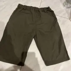 オリーブ色 半ズボン 120A