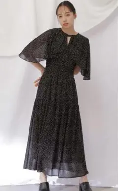 JILLbyJILLSTUART ケープドットワンピース　ブラック　フリーサイズ