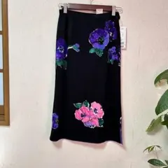 新品　未使用　伊太利屋　スカート　S ブラック　花柄