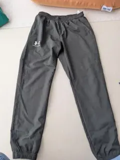 UNDER ARMOUR グレー ジャージパンツ M