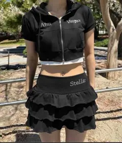 ブラックフード付きクロップトップ　ラインストーンフーディー