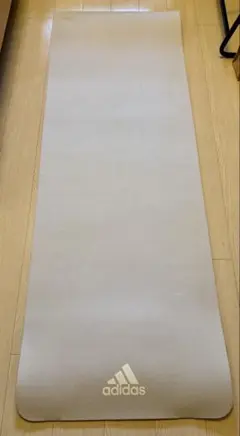 adidas ヨガ　トレーニングマット ベージュ