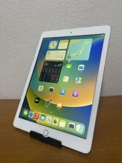 iPad 9.7 インチ (第5世代) 32GB WiFi + セルラー