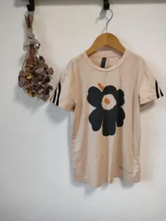 マリメッコ　アディダス　ウニッコ　Tシャツ　140