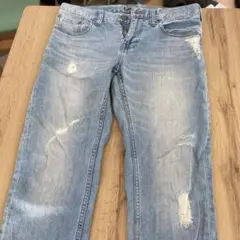 ベイフロー　ダメージジーンズ