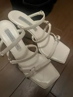 CHARLES & KEITH ホワイトサンダル