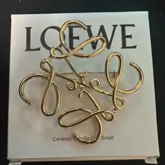 LOEWE ゴールド ブローチ 小型