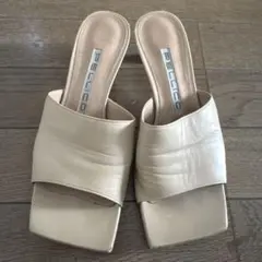 PELLICO ベージュ レザー ミュール　サイズ36.5
