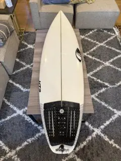 [手渡し限定] シャープアイ サーフボード HT2 5'9\" SHARPEYE】HT2 5'9″ | ムラサキスポーツの中古バリューサーフボード