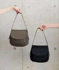 EDITA. en. ハンドバッグ