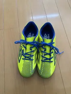 umbro サッカーシューズ イエロー/ブルー