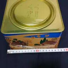 柿の種デザインの金属缶