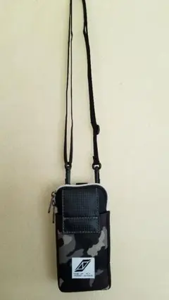 カモフラ 迷彩柄 スマホポシェット ミニショルダーバック　サコッシュ